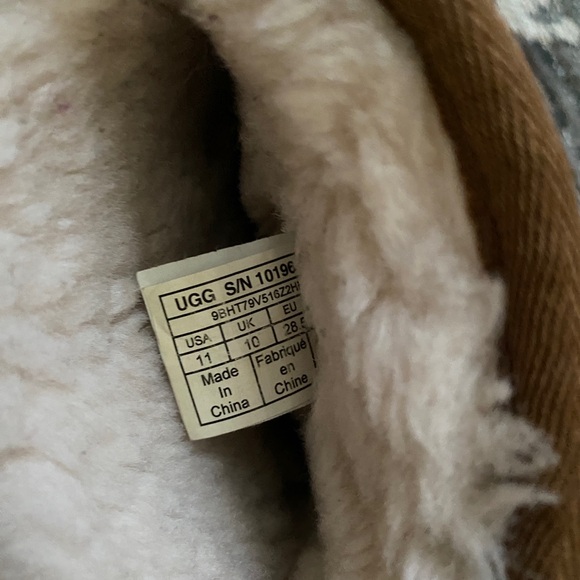 UGG boots children’s size 11 boys girls star print - Picture 8 of 9